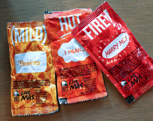 3 Taco Bell hot sauce packets